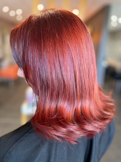 Shine Coiffeurs Les Fourches, Salon de Coiffure à Clermont-Ferrand