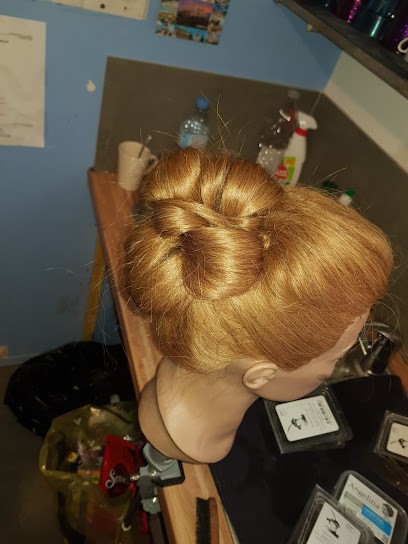 Le New York, Salon de Coiffure à Montbron