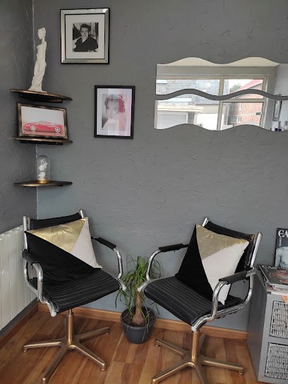 Isabelle Coiffure à Domicile, Coiffeur à Domicile à Bourgvallées