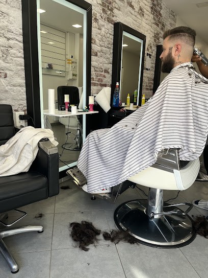 J&J Barber Shop, Barbier à Nangis