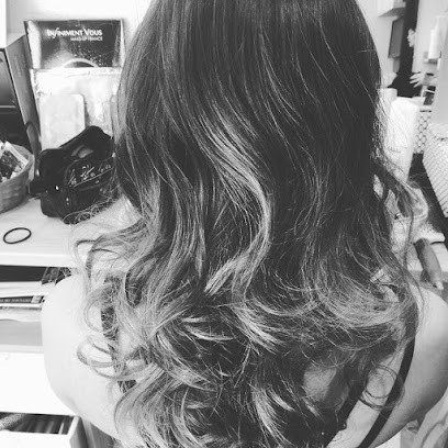 Marie Laure hair styliste coloriste, Salon de Coiffure à Saint-Tropez