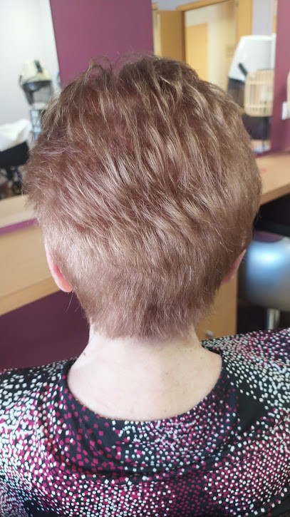 Delphyne Coiff à Domicile, Coiffeur à Domicile à Lauroux