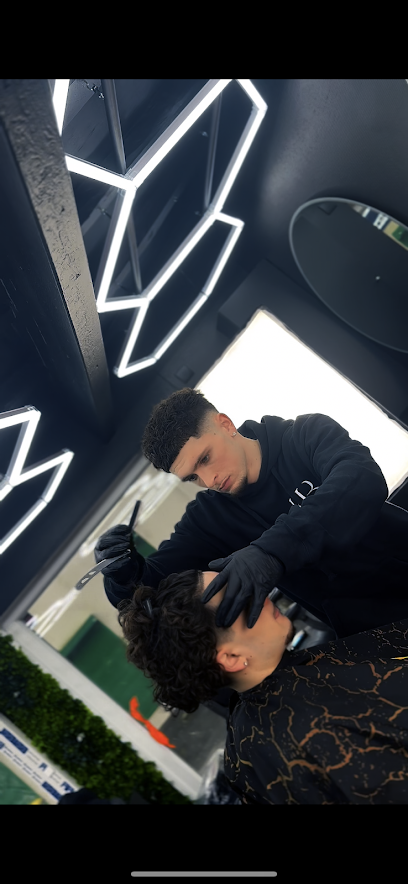 Krys Barber Beaucouzé Coiffeur à Beaucouzé
