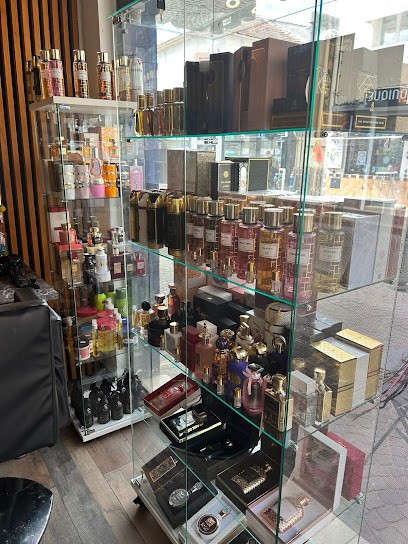 Clem's Tresses - Coiffure Afro - Le Grau Du Roi - 30240, Salon de Coiffure au Grau-du-Roi