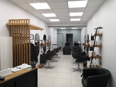 SUBLIMILA COIFFURE, Salon de Coiffure à Évreux