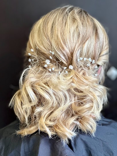 Espace Coiffure et soins le meilleur pour son bien être /expert color/végétal/ soins capillaires/ coiffeuse barbière, Salon de Coiffure à Dunes