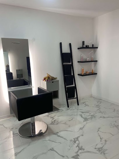 Le Glow Up, Salon de Coiffure à La Seyne-sur-Mer