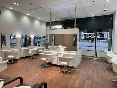 Camille Albane - Coiffeur Clermont Ferrand Carré, Salon de Coiffure à Clermont-Ferrand