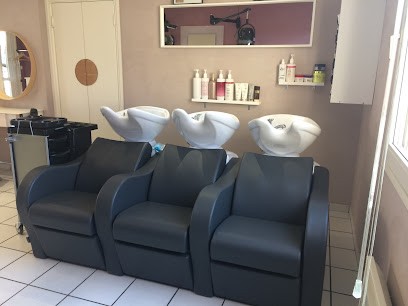 Tête En L'Hair, Salon de Coiffure à Retournac