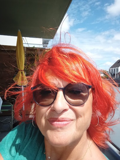 Idéal Coiffure, Salon de Coiffure à Saint-Germain-la-Blanche-Herbe