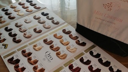 Miss Coureau, Coiffeur à Domicile à La Couronne