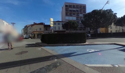 Le George S XV - Hairdresser, Salon de Coiffure à Roanne