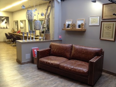 L&T COIFFURE, Salon de Coiffure à L'Hôpital