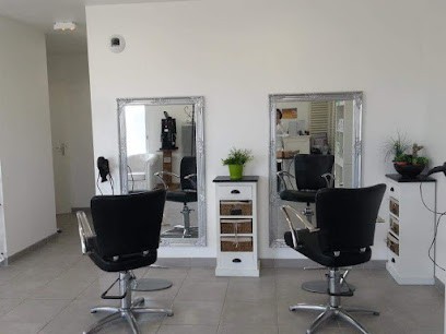 Annabelle Coiffure Esthétique, Salon de Coiffure à Sassay