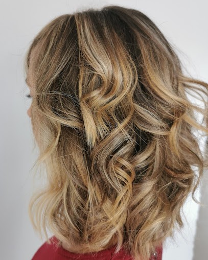 Johanna Miasik Hair Stylist, Coiffeur à Domicile à Acy-en-Multien