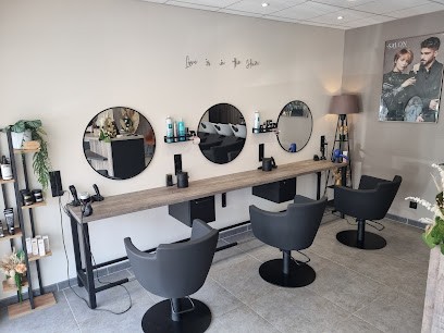 Le Salon By Laura Tourville, Salon de Coiffure à Tourville-la-Rivière