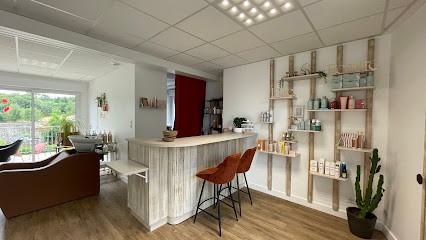 Le Comptoir Des Nuances, Salon de Coiffure à La Boissière-du-Doré