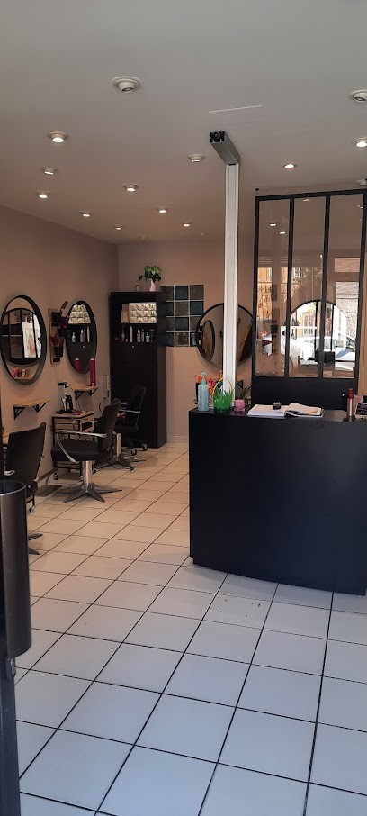 Accroche Coeur, Salon de Coiffure à Bonnelles