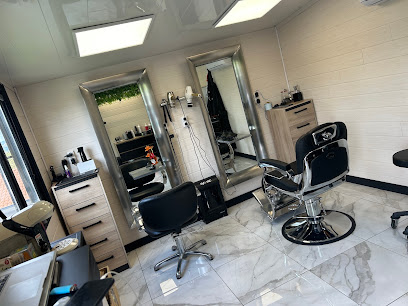 Le P'tit Salon Chez Mag Coiffeur à Pérignat-sur-Allier