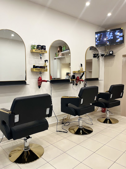 Fashion Afro Braid Coiffeur à Paris 18