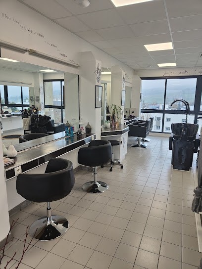 KDG le salon by Kelly, Salon de Coiffure à Saint-Chamond