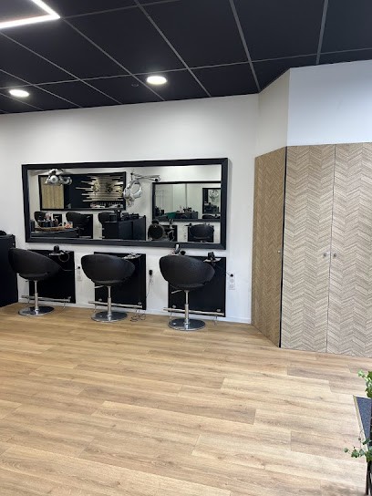 Le Boudoir D'angelique, Salon de Coiffure à Riom