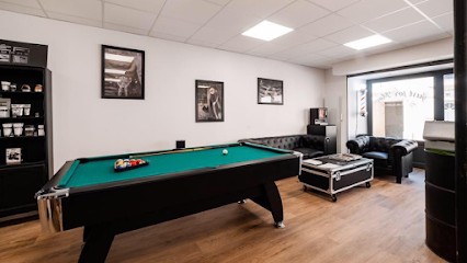 Just For Men LR, Barbier à La Réole