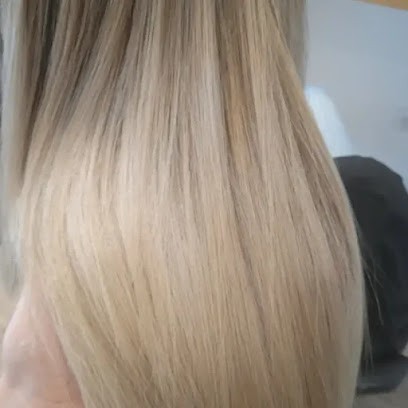 Astrid Coiffure Femme : Coloriste Et Visagiste, Salon de Coiffure à Eysines