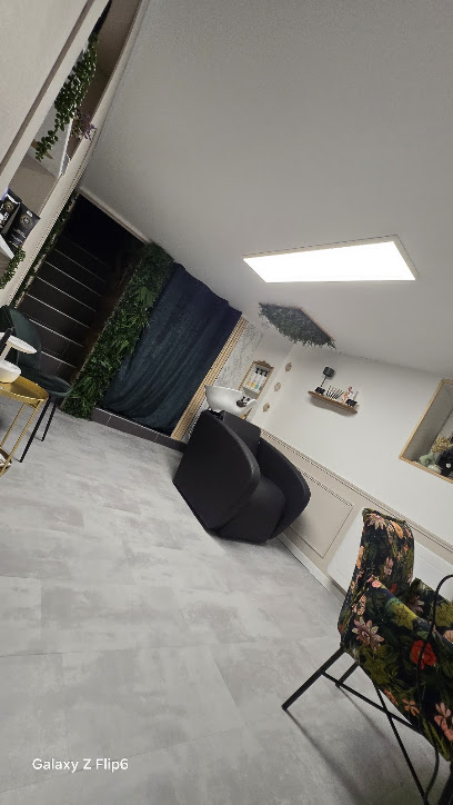 Design'hair By Laura Coiffeur à Revin