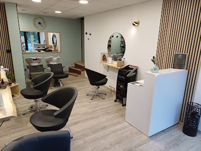 Le Petit Salon, Salon de Coiffure au Monastère