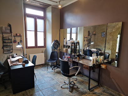 Petit'envies Salon De Coiffure Coiffeur à Payrac