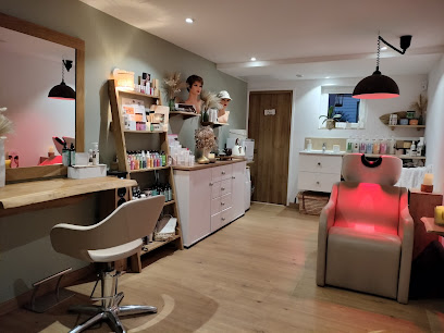 Le Domaine Du Cheveu Coiffeur à Marly