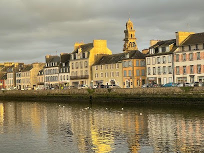 LOOK'S - coiffeur Landerneau - salon de coiffure Landerneau - SANS RDV - 6J/7, Salon de Coiffure à Landerneau
