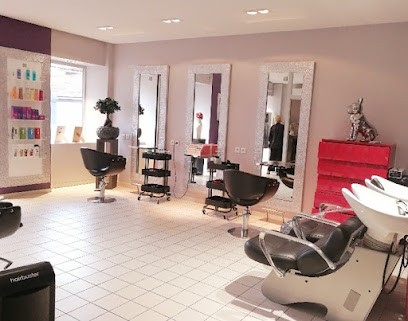 Salon Brushing Coiffure - Montluçon, Salon de Coiffure à Montluçon