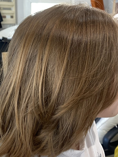 Coiffeur C-Coif-Fée Valérie Chaminand, Coiffeur à Lagarde-Marc-la-Tour
