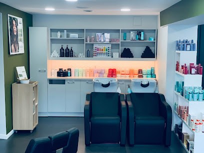 Massimo Capelli, Salon de Coiffure à Rillieux-la-Pape