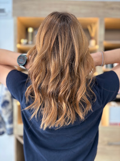 L'atelier Capillaire Quintessence Coiffeur à Libourne