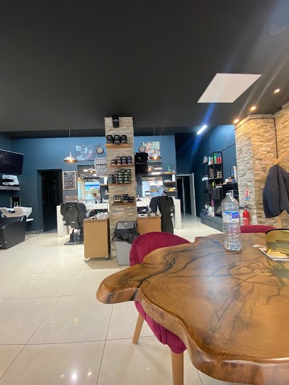 Prestige Coiffure, Salon de Coiffure à Vénissieux