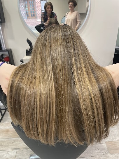 Atom’Hair, Salon de Coiffure à Maroeuil