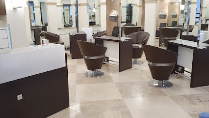 Yves St Gilles Coiffure Institut De Beauté Coiffeur à Cannes