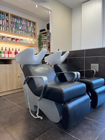 Francoise B Coiffure, Salon de Coiffure à La Grand-Croix