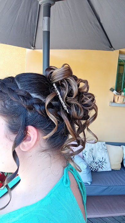 CHRYSTELLE RUBANTEL COIFFURE, Salon de Coiffure à Marcenod
