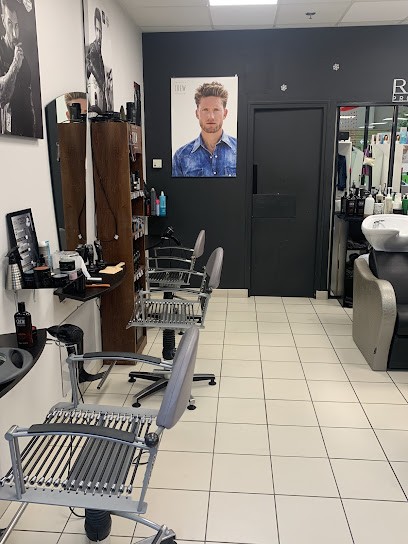 Eudes Coiffeur Carrefour, Salon de Coiffure à Saint-Georges-des-Groseillers