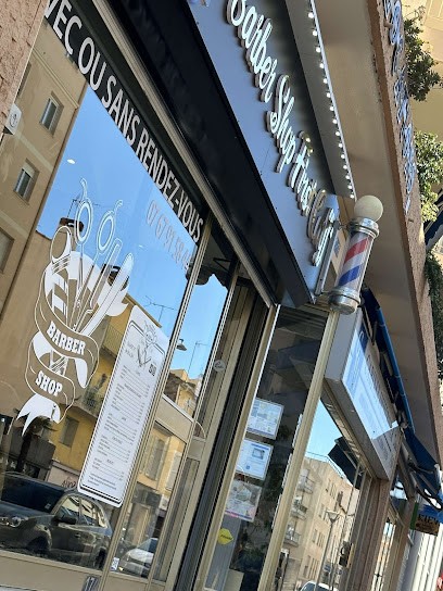 FIRST COIFF HOMME BARBIER, Barbier à Saint-Raphaël