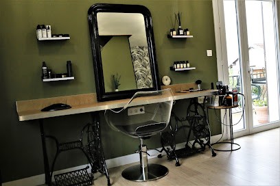 Le Studio D'Alex J, Salon de Coiffure à Monay