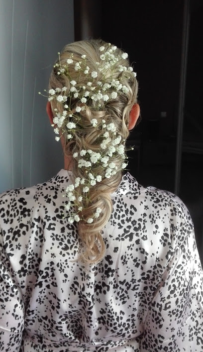 Maëva Coiffure À Domicile Coiffeur à Bassens