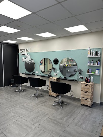 Salon De Coiffure - Le Quai Des Couleurs, Salon de Coiffure à Hagondange