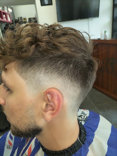 Danni Coiffure Barbershop, Barbier à Pauillac