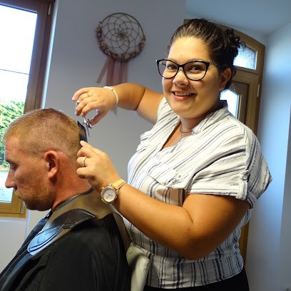 Un Nouvel'R - Rissel Nolwen, Coiffeur à Domicile à Loudéac