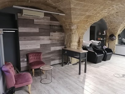 Jennif’ Hair Coiffure, Salon de Coiffure à Vers-Pont-du-Gard